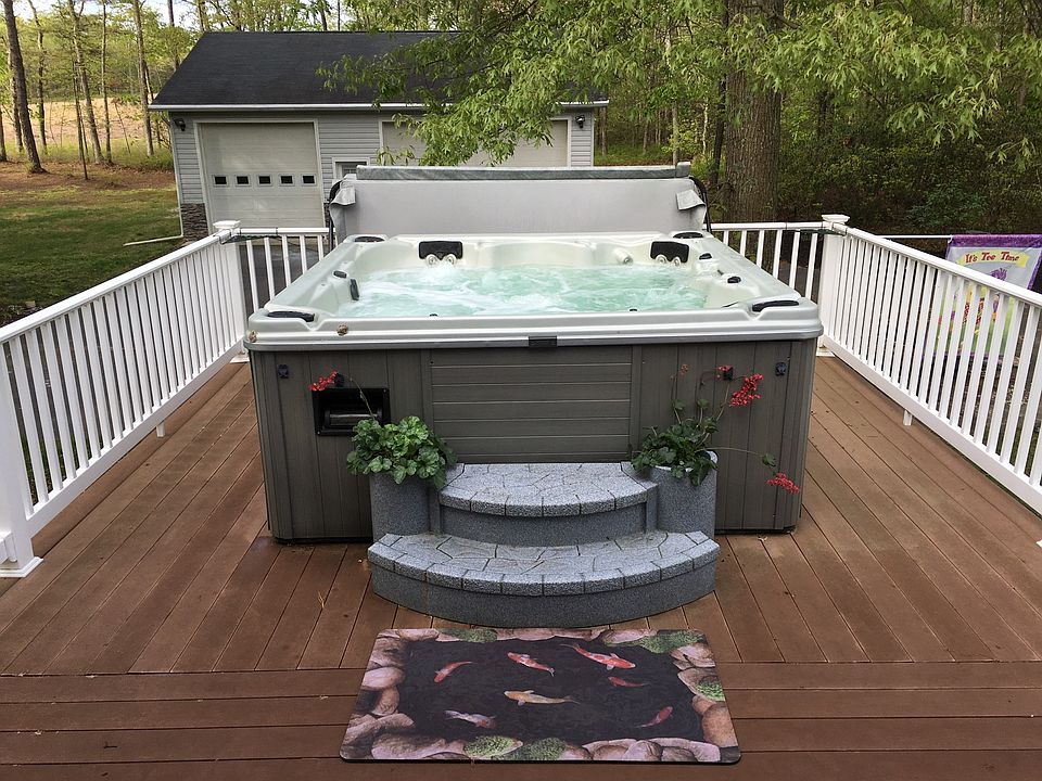 Private Hot Tub Deck
