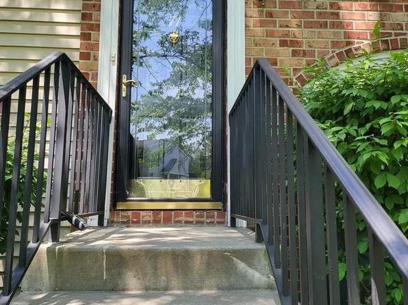 71 Lehavre Ct, Hamilton, NJ 08619