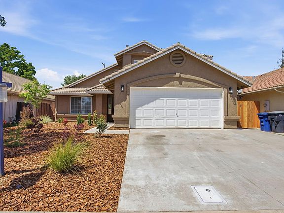 3rd image of 2701 Mozart Dr