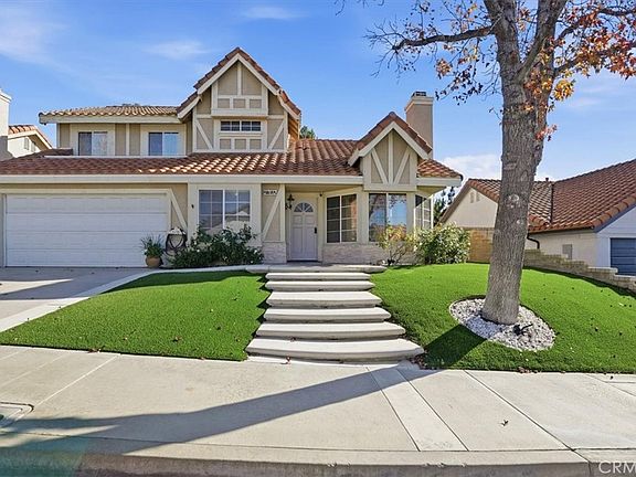 3rd image of 27832 Audrey Ct