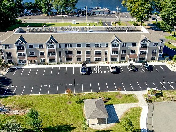 2nd image of 336 Roosevelt Dr #1B-1Ba-747Sqft