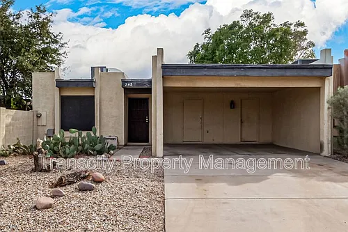 743 W Fordham Dr Photo 1