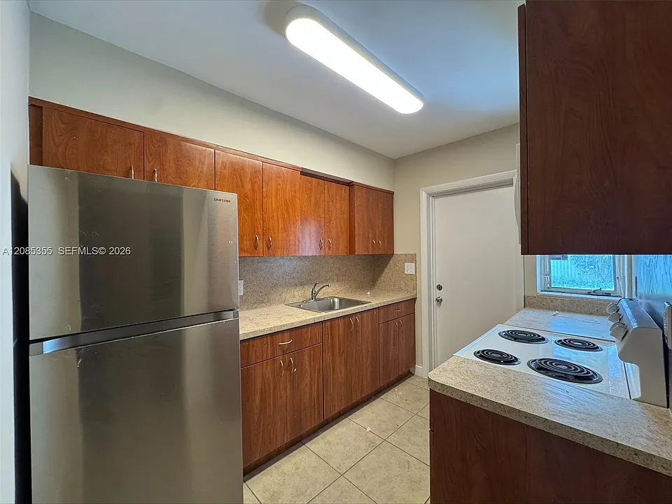 1320 NW 87th St