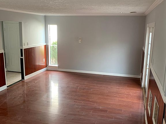 5th image of 8684 Village Sq Unit 14/8684