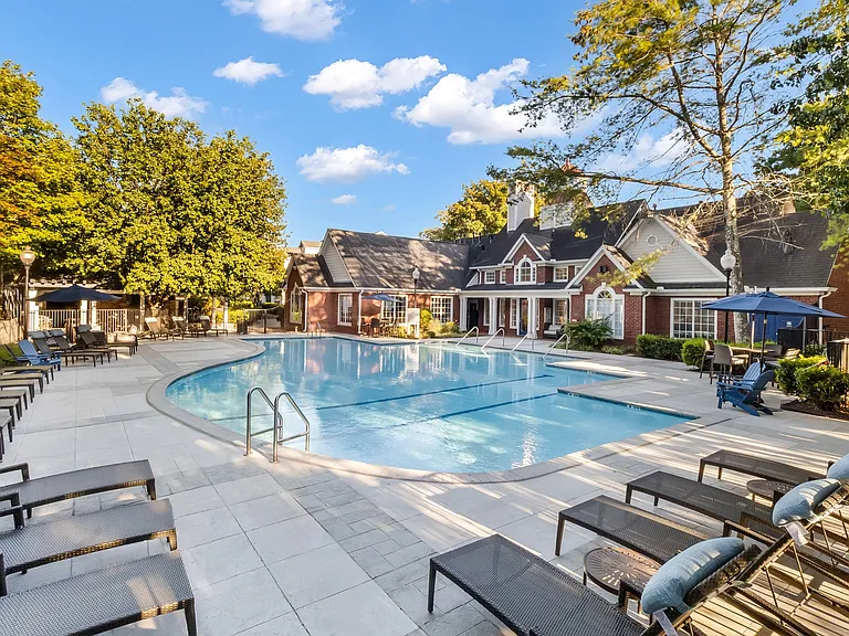 The Estates at Brentwood — Photo 4