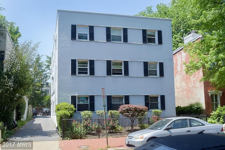 327 10th St SE - 2017