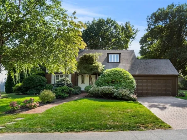 21 Gale Rd, Swampscott, MA 01907