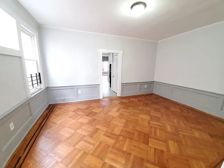 81 Montgomery Ave #2 — Photo 2