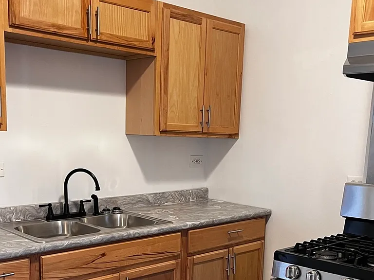 7352 S Yale Ave #2 — Photo 7