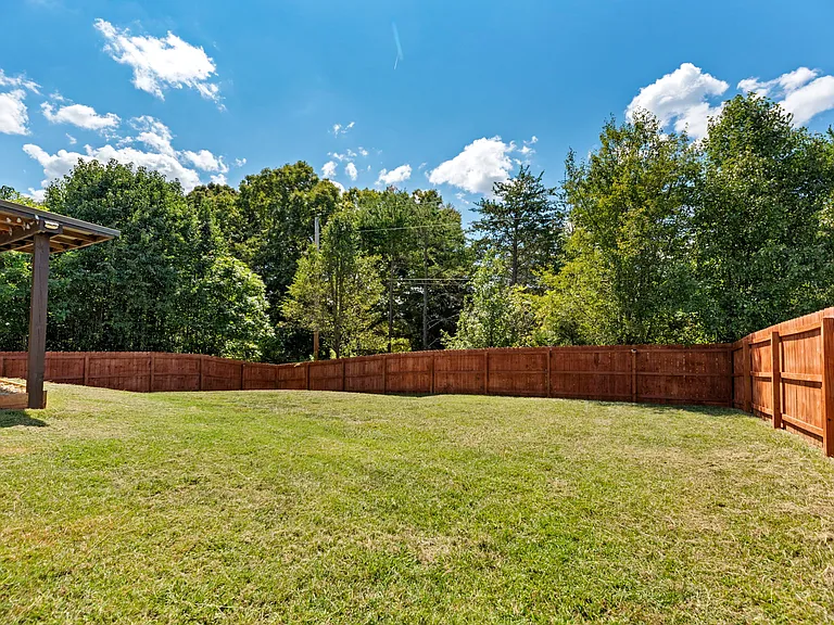 317 Wynberry Ct — Photo 28