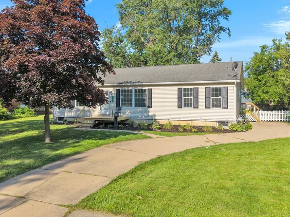 1119 Lathers St, Garden City, MI 48135