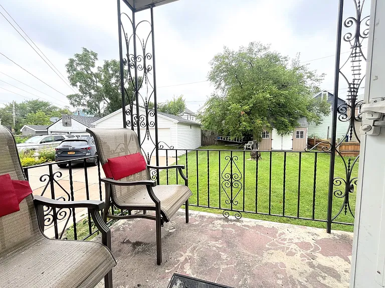 223 Virgil Ave — Photo 13
