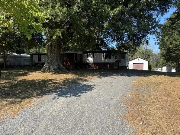 106 Red Kirby Rd, King, NC 27021