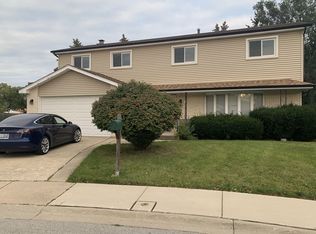 507 S Marina Dr, Mount Prospect, IL 60056