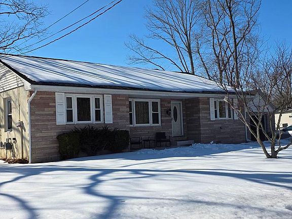 2nd image of 1819 County House Rd