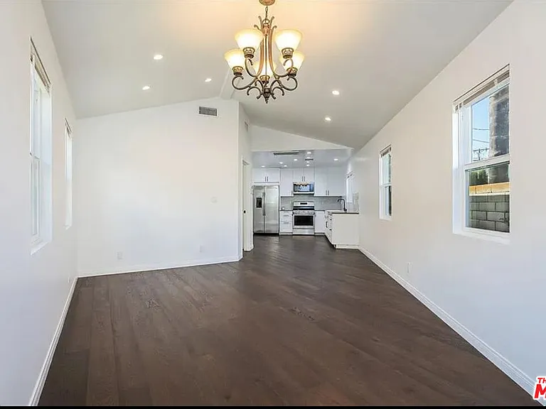 6147 Will Rogers St — Photo 2