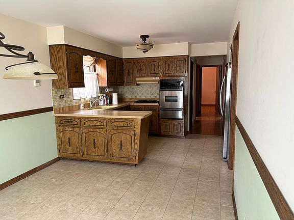 5th image of 4838 S Laramie Ave
