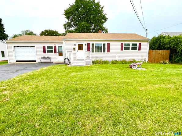 13 Hemlock Drive, Ansonia, CT 06401