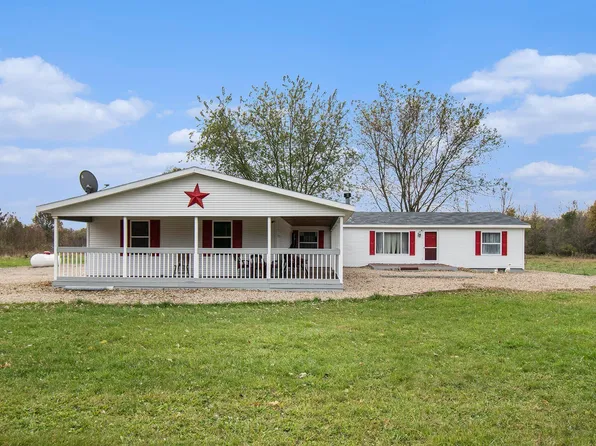 2877 Plymouth Laporte Trl, Walkerton, IN 46574