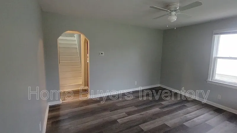 4 bed, 1.5 bath, 1488 sqft, $1,195 — Photo 2