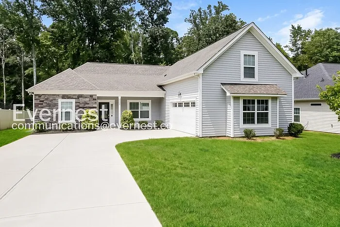4 bed, 3.5 bath, 2363 sqft, $2,545 — Photo 2