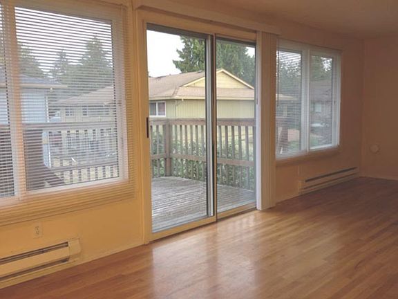 4th image of 21630 29th Ave S APT 4