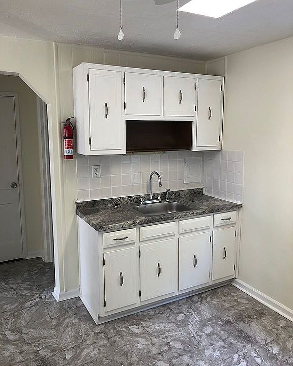 Unit C new kitchen