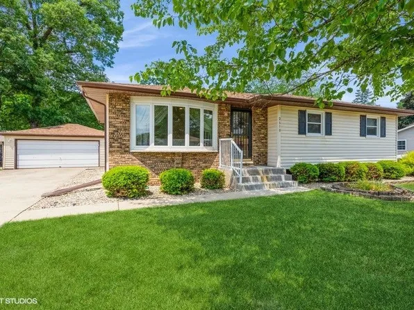 2610 Walnut Ln, Hobart, IN 46342