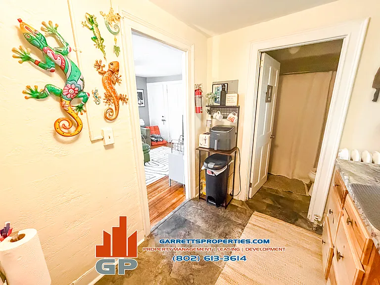 222 Maple St #2 — Photo 6