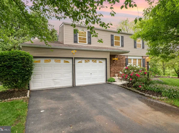 586 Thrush Ct, Harrisburg, PA 17111