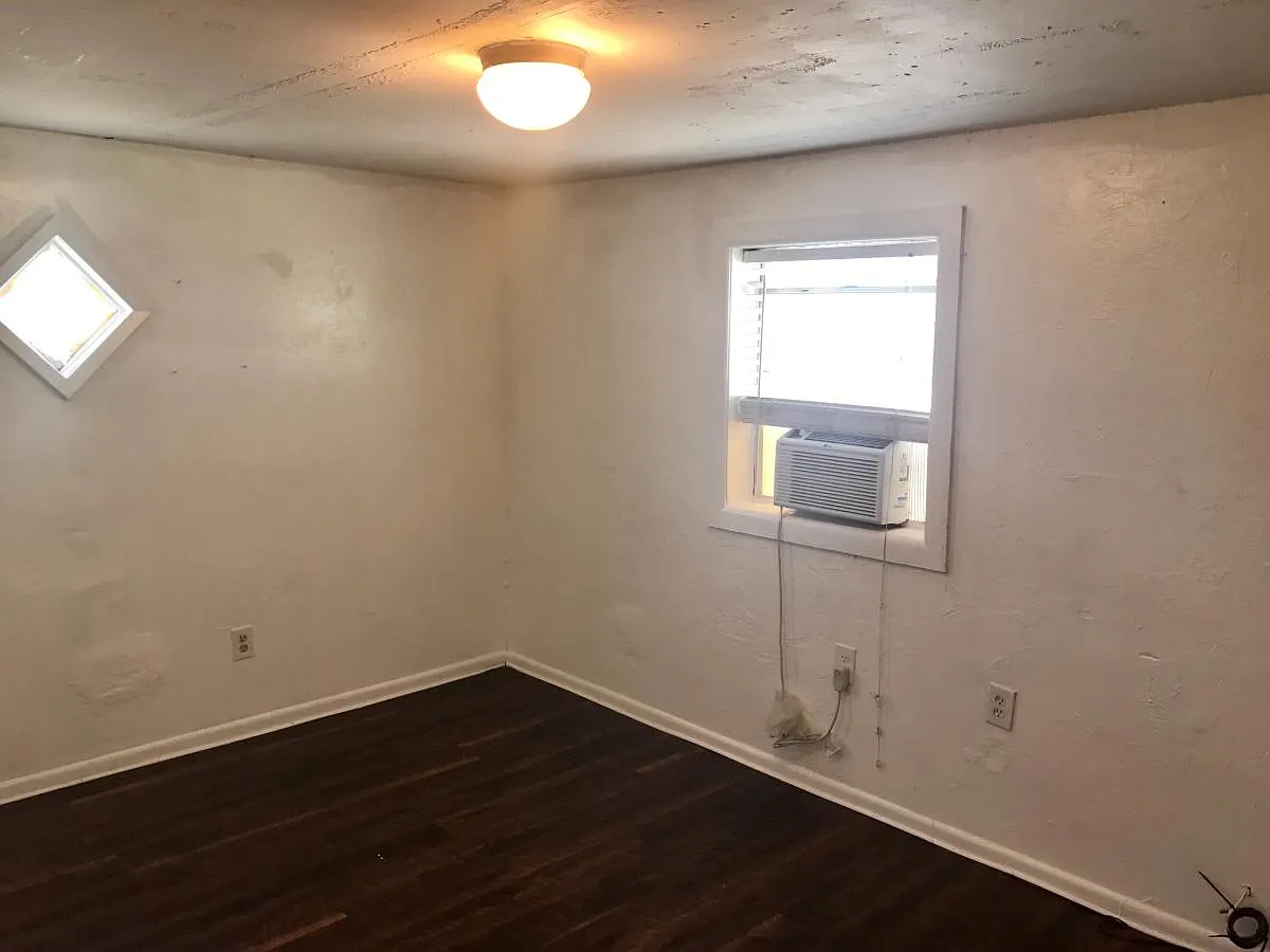 3 bed, 1000 sqft, $1,250 — Photo 3