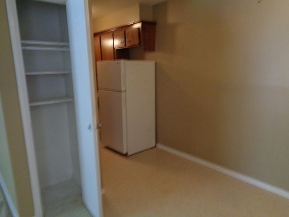 EXTRA KITCHEN PANTRY