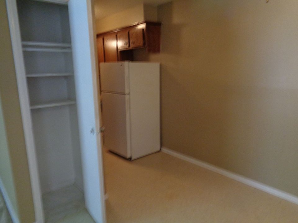 EXTRA KITCHEN PANTRY