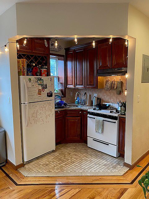 1st image of 346 Parkside Ave #2