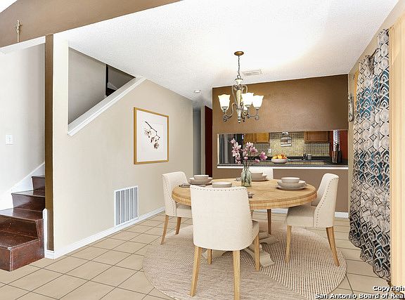 5th image of 6108 Les Harrison Dr