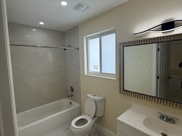 1740 NW 126th St — Photo 15