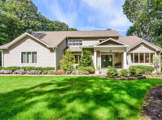 105 E Neck Rd, Huntington, NY 11743