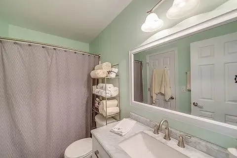 3907 Blackstone Dr — Photo 5