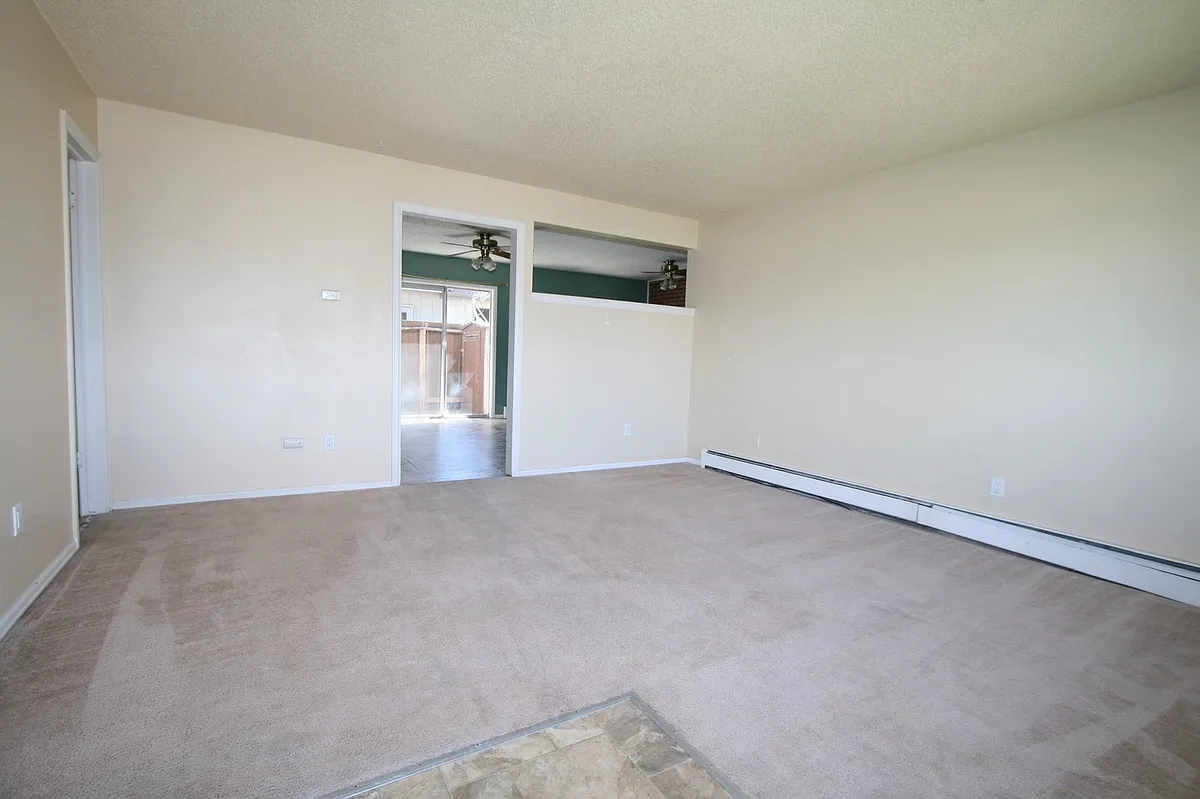 Building Photo - 1261 Willow Bend Cir