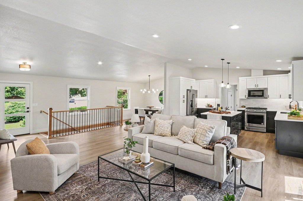 1817 Cannes Ct