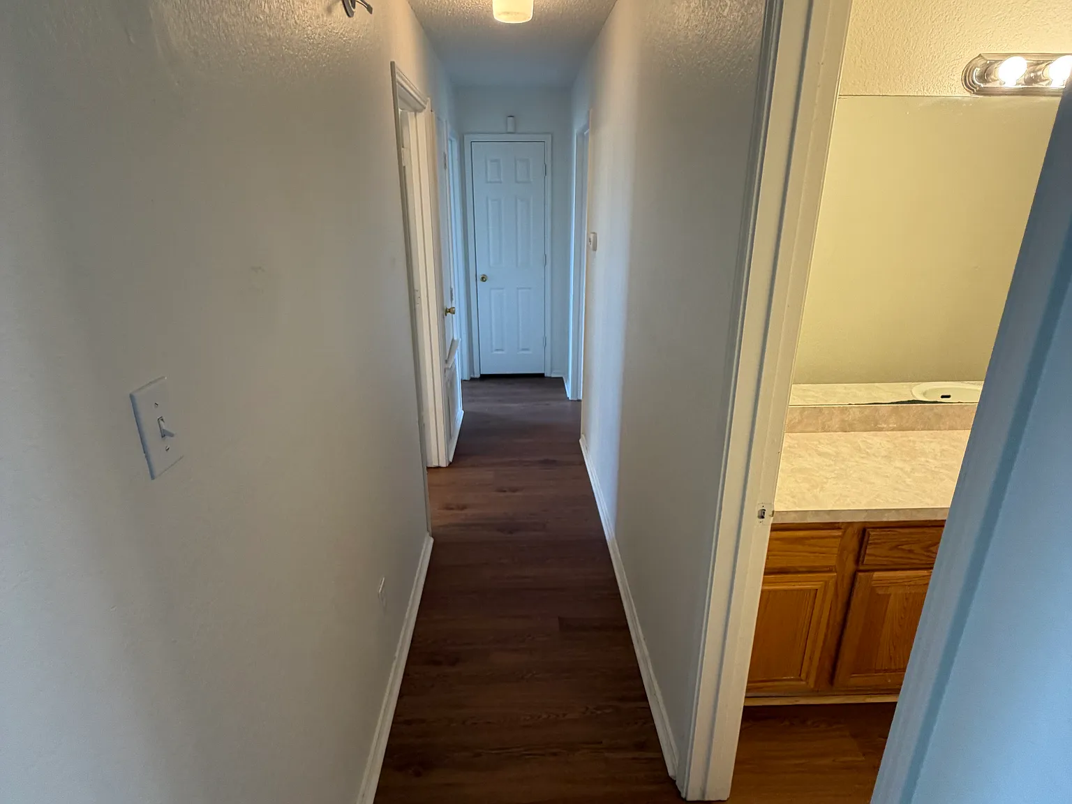 3 bed, 1232 sqft, $1,900 — Photo 3