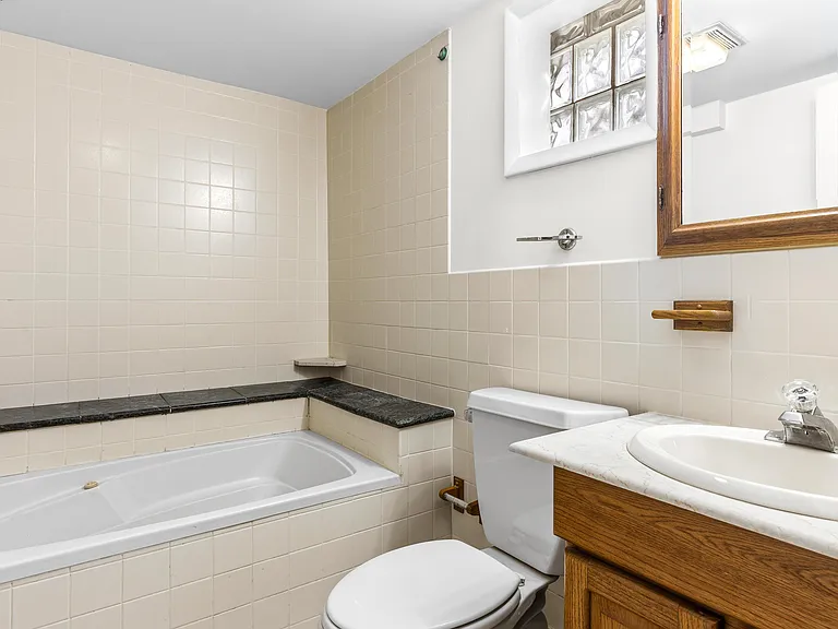 740 Overbrook Rd — Photo 25