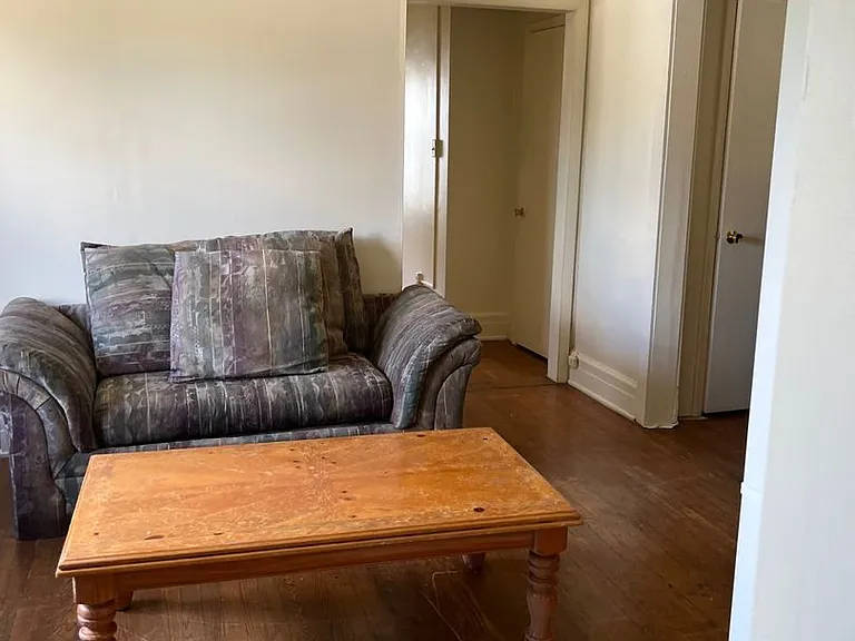 1032 Vaughn St — Photo 15