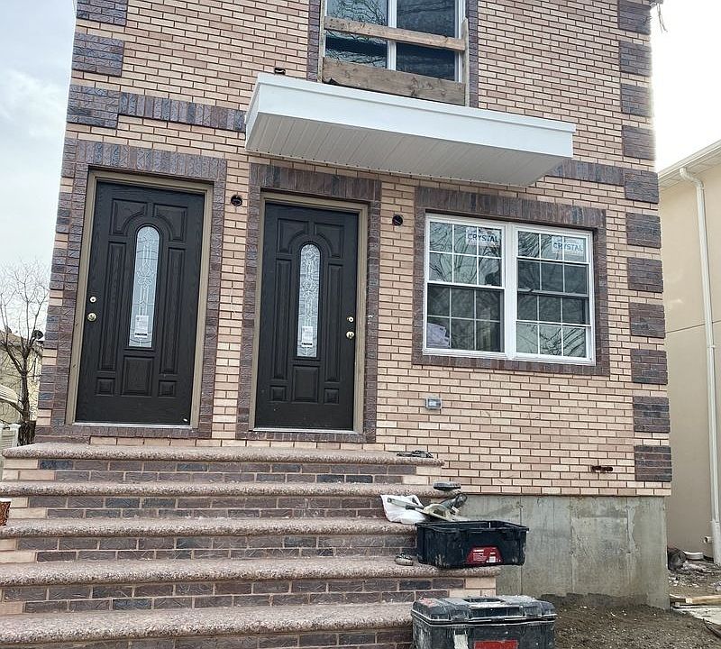 1st image of 10924 156th St