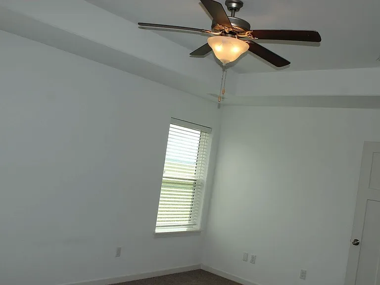 300 Sunset Pl — Photo 8