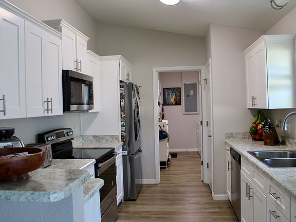 5th image of 3443 NE 13th St