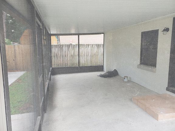 3rd image of 6111 39th Ave N