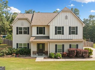 13 Four Feathers Ln NE, Rydal, GA 30171