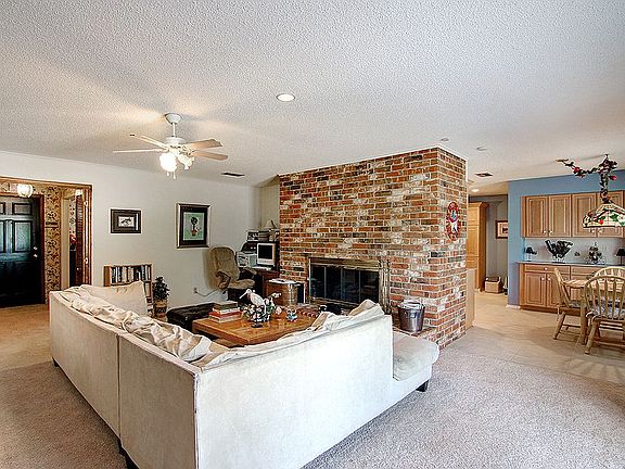 4th image of 14494 Valley Hi Cir