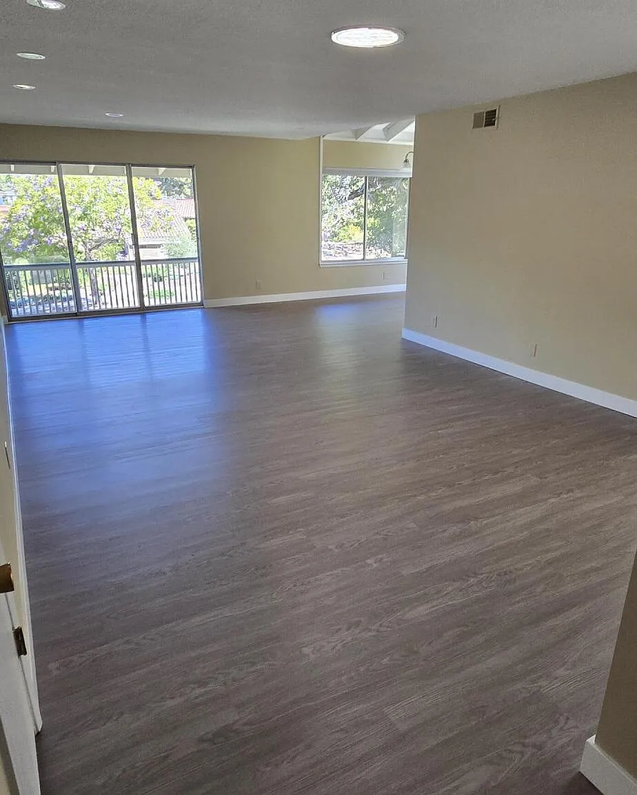 3 bed, 2.0 bath, 1640 sqft, $5,500 — Photo 3